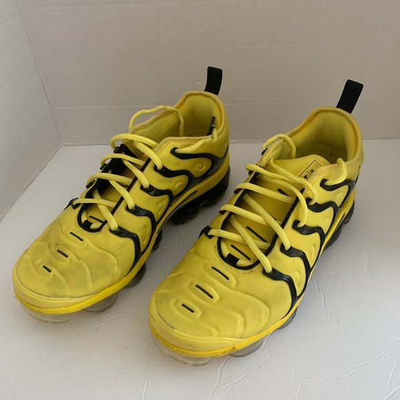 yellow and black vapormax plus